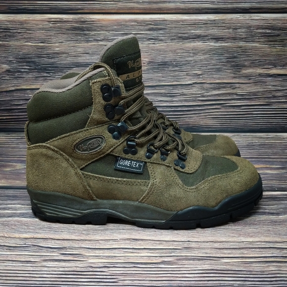 Vasque Other - Vasque MONTRAIL Gore Tex GTX HIKING Boots sz 8